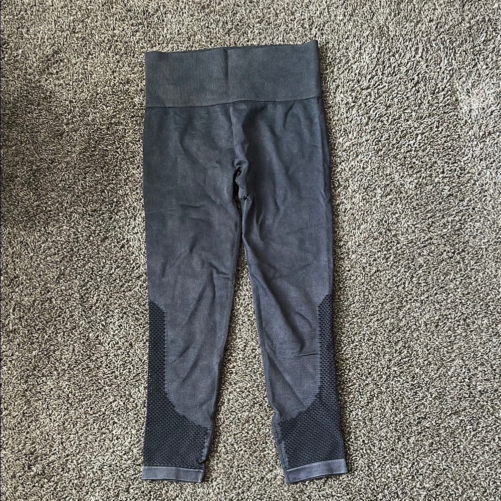 Gray High-Waisted cropped Leggings